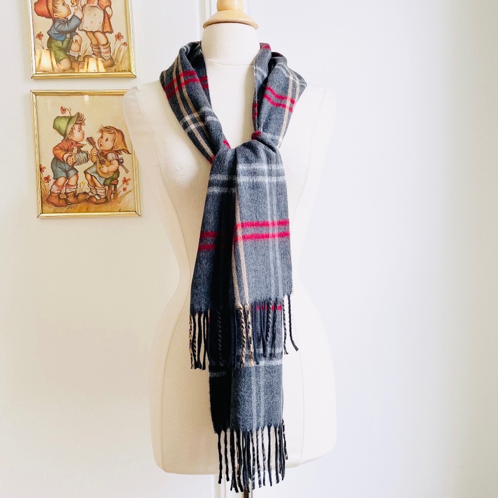 Steve Madden Plaid Scarf Gray Multicolor EUC